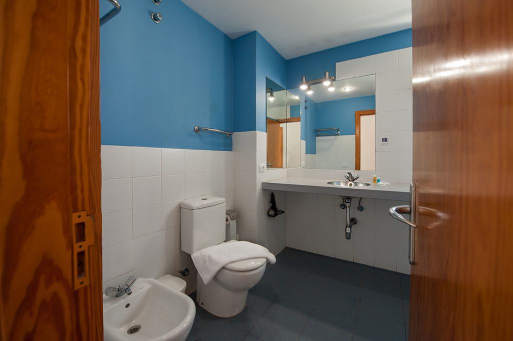 Apartamentos Miami Sun Porto Rico Quarto foto