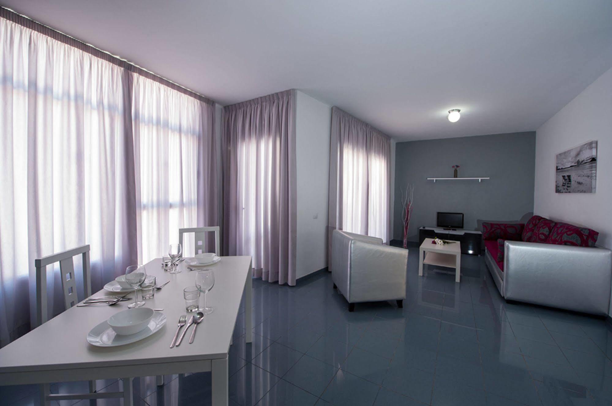 Apartamentos Miami Sun Porto Rico Exterior foto